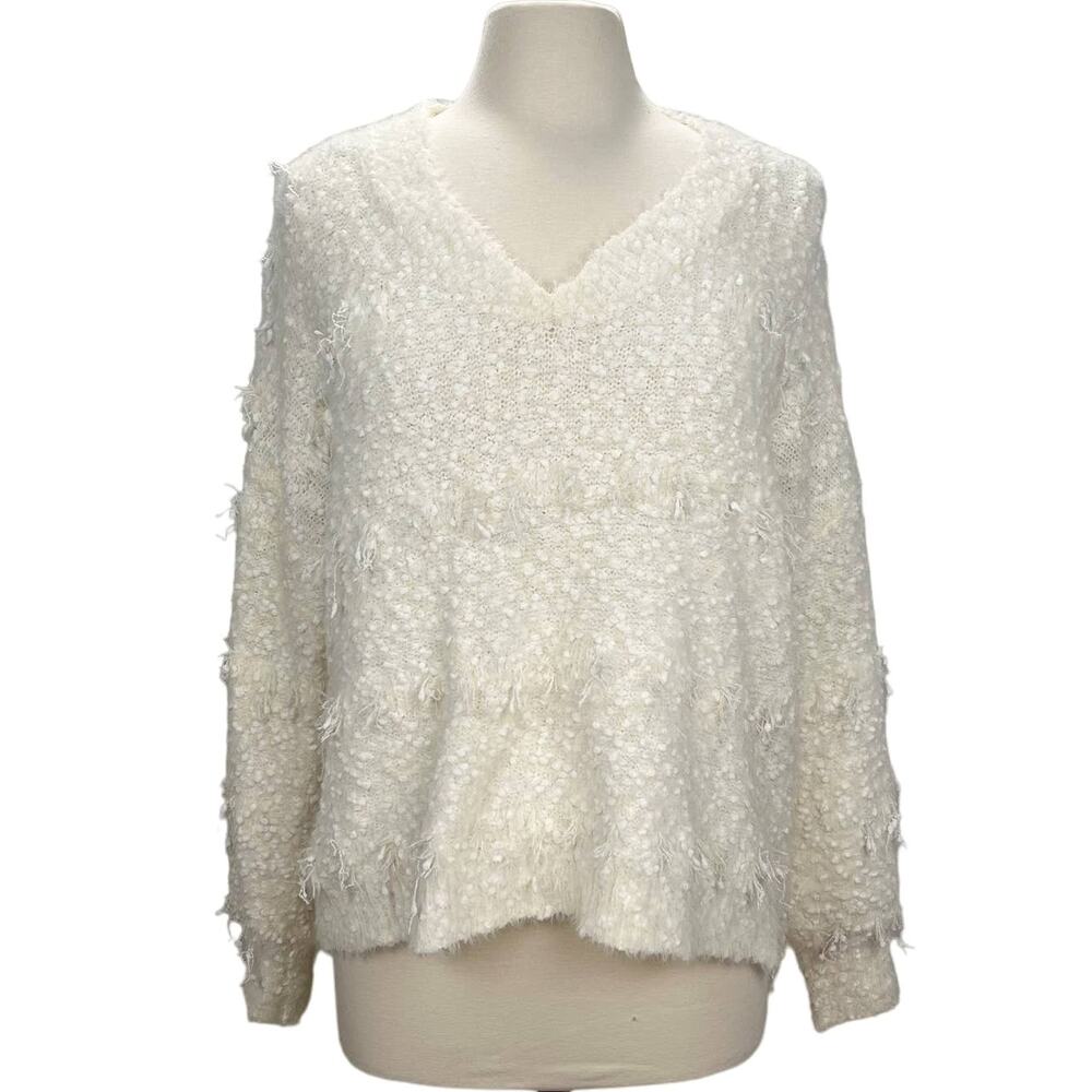 NWOT POL‎ Ivory Long Sleeve V-neck Fuzzy Popcorn Oversized Relaxed Fit Sweater